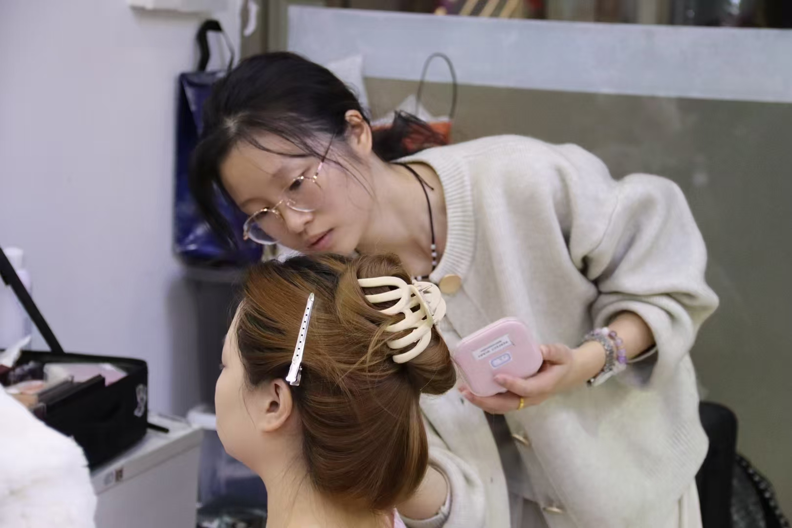 东莞人气高上手快的零基础化妆师培训学校名单汇总